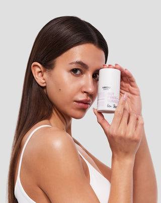 Leichte Anti-Photo-Ageing-Creme Aber zuerst Sonnenschutzmittel SPF 50+ Veoli Botanica_2 - 3