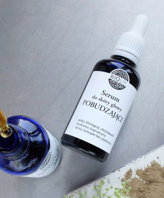 Ein Kopfhautserum, das das Haarwachstum mit einer Mischung aus indischen Kräutern stimuliert – BIOUP - 3