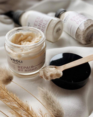 Zweite Haut Repair by night Veoli Botanica Nacht-Gesichtscreme mit Lipidschutz - 2