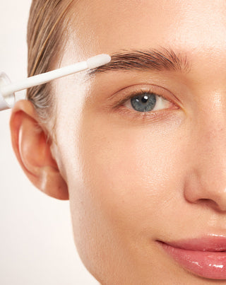 Verdickender und stärkender Conditioner für die Augenbrauen mit Grüntee-Extrakt Nutridome - 2