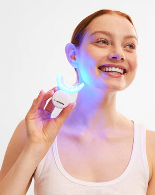 Aufhellungs-Kit mit LED-Lampe und Light & Bright Smilebite Bleaching-Gel - 3