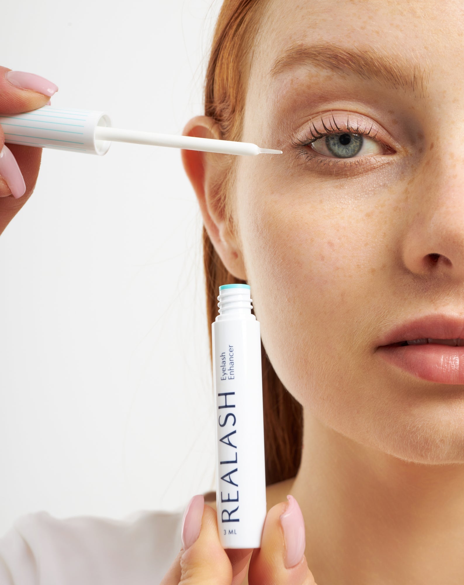 Orphica Clinic Realash Wimpernserum, das die Wimpern verlängert, stärkt und  verdichtet