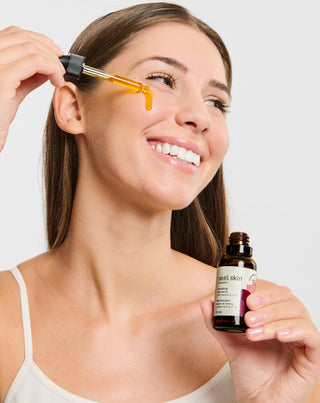 Revitalisierendes Gesichtsserum mit Vitamin C, Vitamin A und Vitamin E Mel Skin - 2