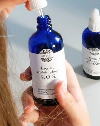 Stärkendes Einreiben der Kopfhaut bei Haarausfall Essence SOS BIOUP - 3