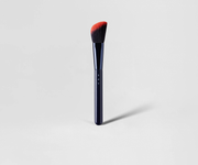 Gesichtskonturpinsel mit einer Spitze, die der Form der Wangen entspricht Nr. 10 Say Make-up