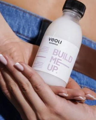 Feuchtigkeitsspendender und aufbauender Toner mit Ceramiden und Hyaluronsäure Build me up Veoli Botanica - 2