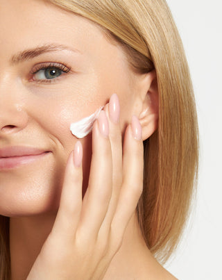 Kosmetikset für reife Haut: Tagescreme SPF 20 und Orphica Clinic Nachtcreme - 4
